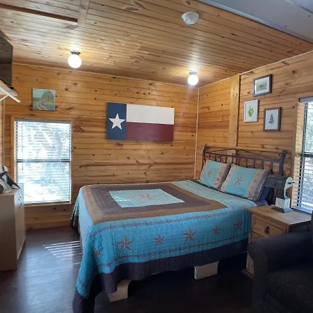 Walnut Canyon Cabins Fredericksburg Exterior photo